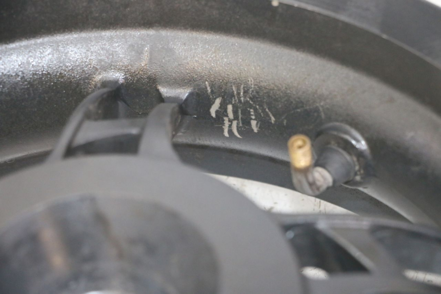 photo de LLANTA TRASERA KSR SIRION 4T 50 (2018 - 2025) - Detalles de los puntos de fijación