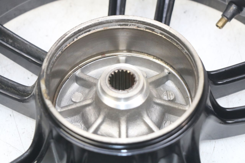 photo de LLANTA TRASERA PEUGEOT SPEEDFIGHT 3 AIR 50 (2009 - 2015) - Zoom sobre los componentes