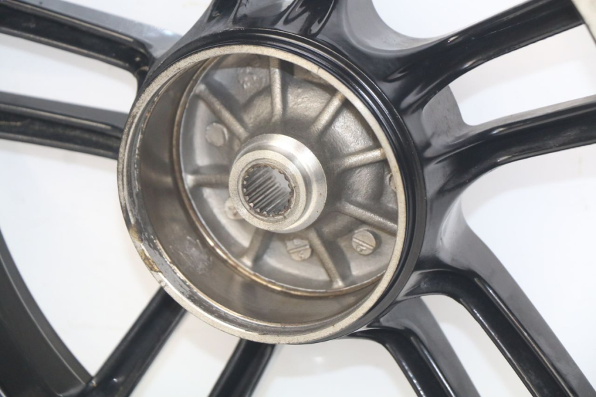 photo de LLANTA TRASERA PEUGEOT SPEEDFIGHT 3 AIR 50 (2009 - 2015) - Primer plano técnico