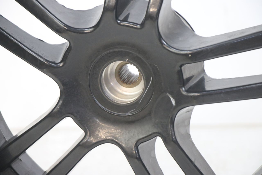 photo de LLANTA TRASERA PEUGEOT SPEEDFIGHT 4 4T 50 (2015 - 2020) - Otra perspectiva