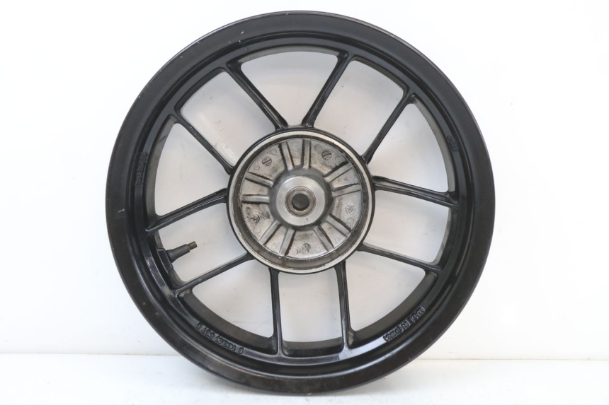 photo de LLANTA TRASERA APRILIA SR 2T 50 (2018 - 2022) - Primer plano técnico