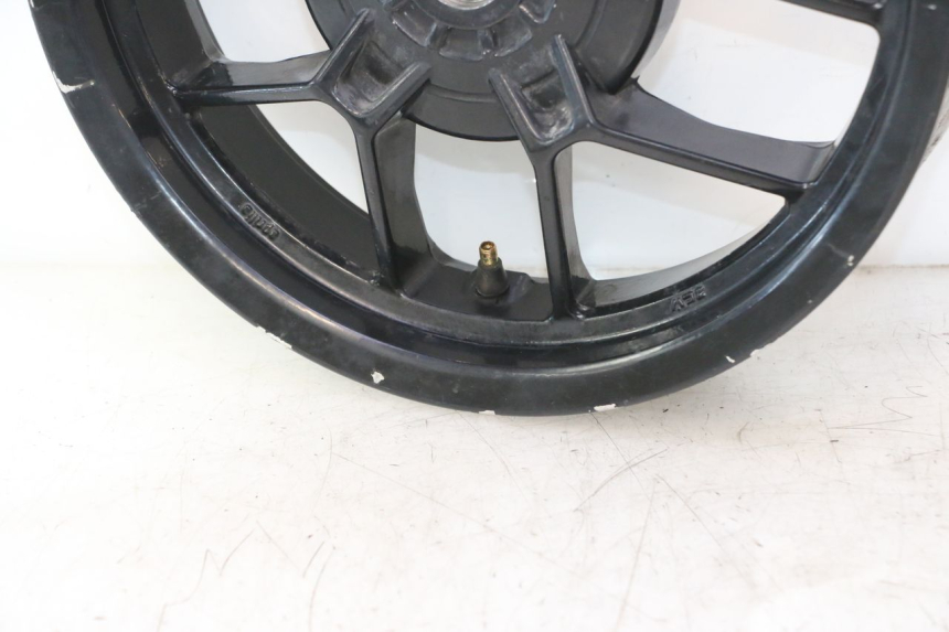 photo de LLANTA TRASERA APRILIA SR MOTARD 50 (2012 - 2018) - Características distintivas