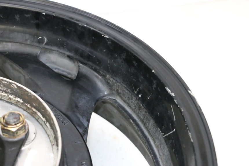 photo de LLANTA TRASERA HONDA ST PAN EUROPEAN 1300 (2002 - 2013) - Primer plano de alta resolución