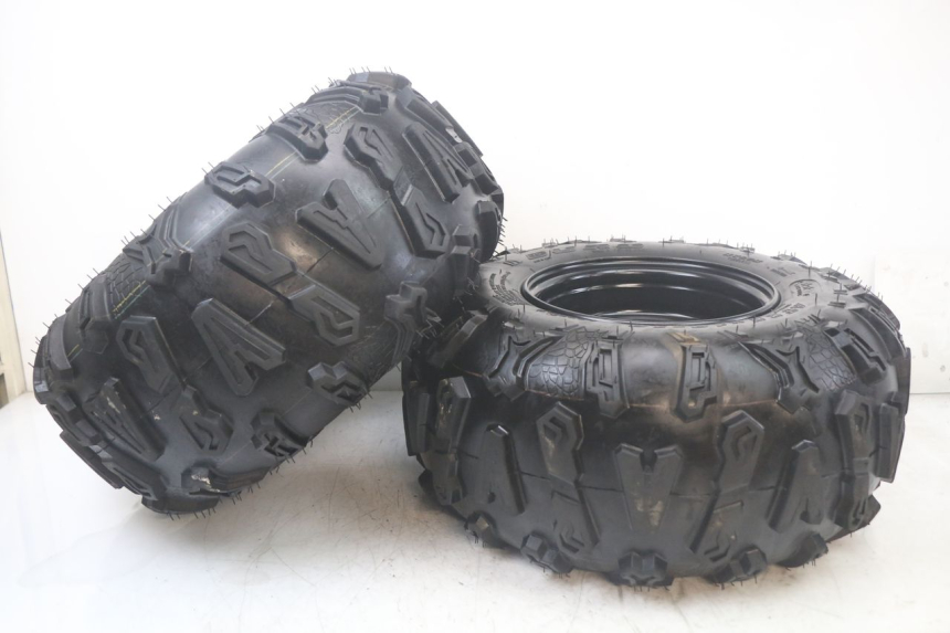 photo de LLANTA TRASERA HYTRACK ST 170 (2020 - 2024) - Foto de producto adicional