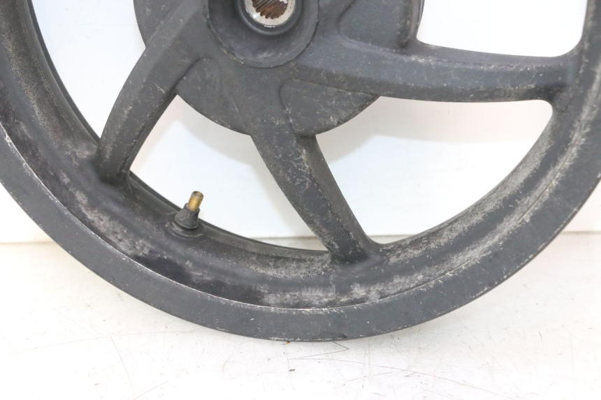 photo de LLANTA TRASERA KYMCO SUPER 8 2T 50 (2007 - 2013) - Primer plano técnico