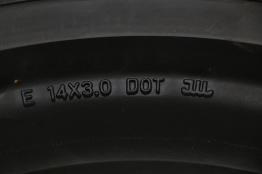 photo de LLANTA TRASERA KYMCO SUPER 8 4T 50 (2018 - 2020) - Zoom sobre los componentes