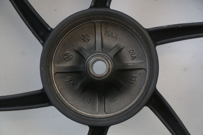 photo de LLANTA TRASERA KYMCO SUPER 8 4T 50 (2018 - 2020) - Estado de la superficie y material