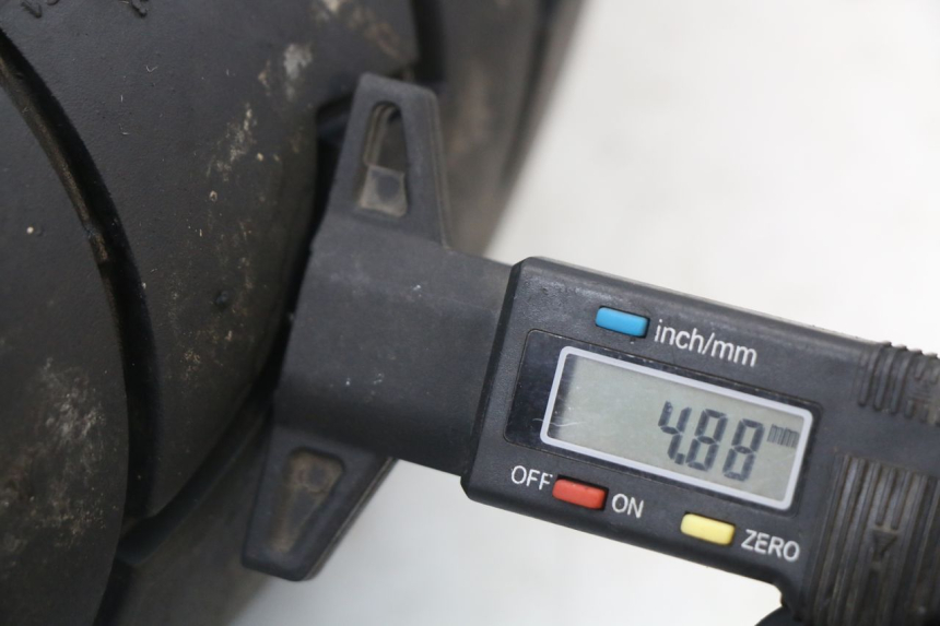 photo de LLANTA TRASERA SUZUKI GS F 500 (2004 - 2007) - Ángulo de visión alternativo