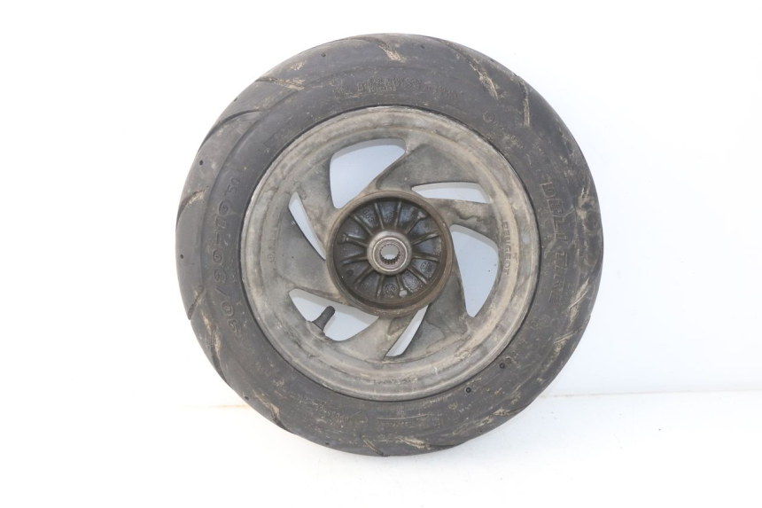 photo de LLANTA TRASERA PEUGEOT SV 80 (1993 - 1997) - Primer plano técnico