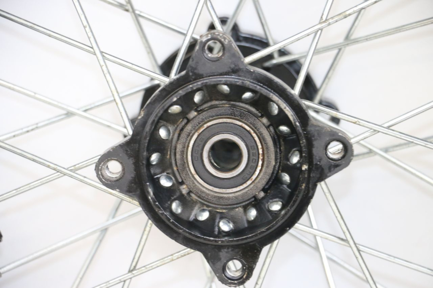 photo de LLANTA TRASERA MINI MX SX 125 - Características distintivas