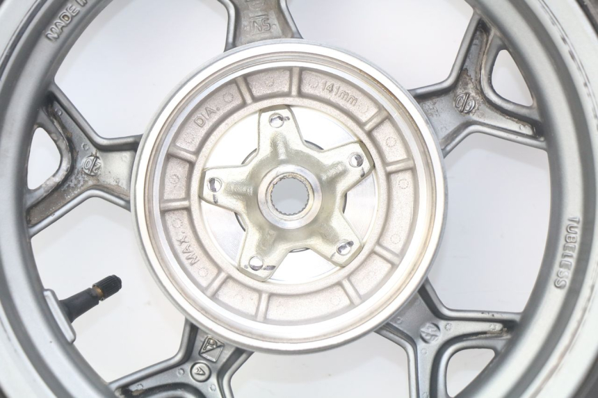 photo de LLANTA TRASERA APRILIA SXR 50 (2021 - 2023) - Características distintivas