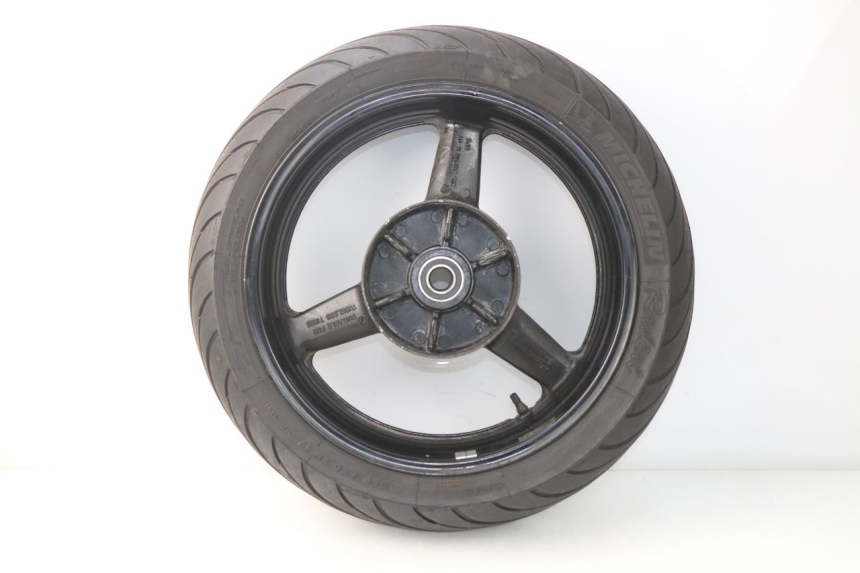 photo de LLANTA TRASERA YAMAHA TDM ABS 900 (2002 - 2014) - Primer plano técnico