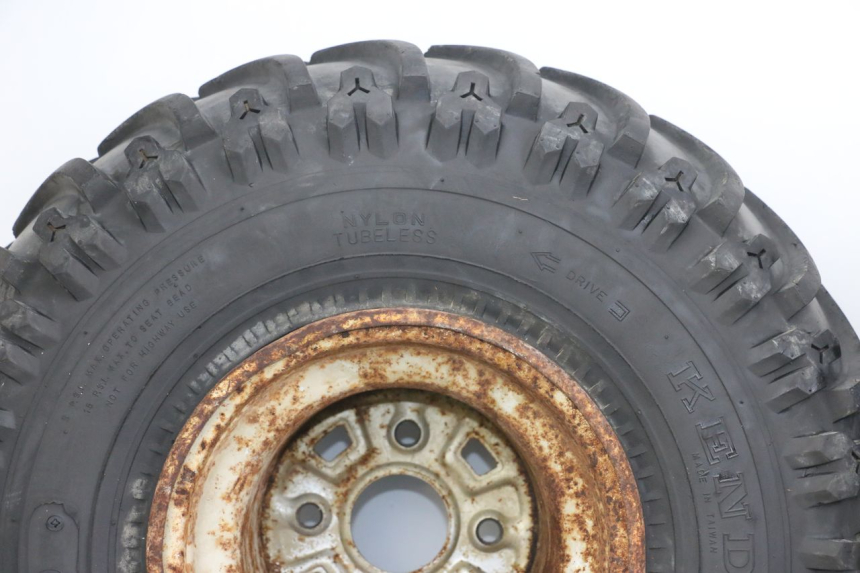 photo de LLANTA TRASERA HONDA TRX 300 (1988 - 2000) - Enfoque en la estructura