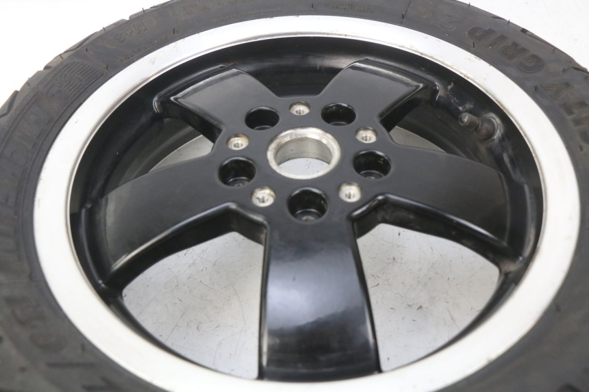 photo de LLANTA TRASERA PIAGGIO VESPA GTS IGET ABS 125 (2017 - 2023) - Zoom estado de uso