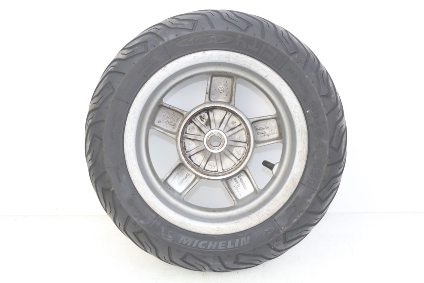 photo de LLANTA TRASERA PIAGGIO VESPA LXV 125 (2006 - 2009) - Características distintivas