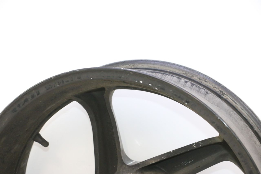 photo de LLANTA TRASERA HONDA VFR FI RC46 800 (1998 - 2001) - Características distintivas