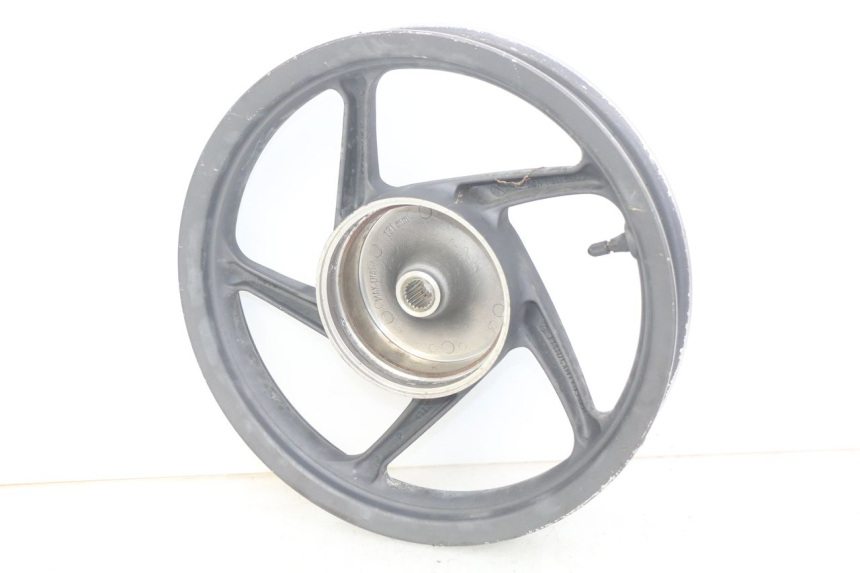 photo de LLANTA TRASERA HONDA VISION NSC R 50 (2013 - 2015) - Primer plano de alta resolución