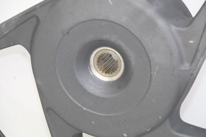 photo de LLANTA TRASERA HONDA VISION NSC R 50 (2013 - 2015) - Marcados y referencias originales