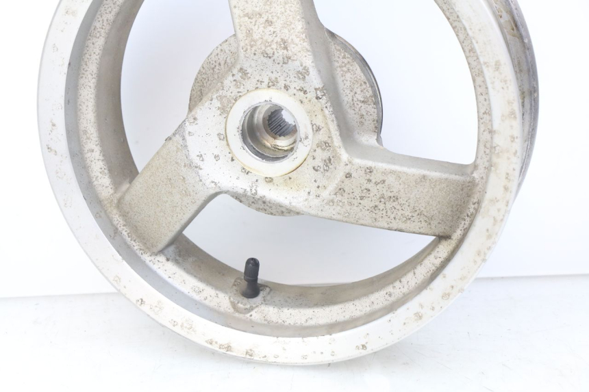 photo de LLANTA TRASERA PEUGEOT VIVACITY NEW 4T 50 (2008 - 2017) - Detalles de los puntos de fijación