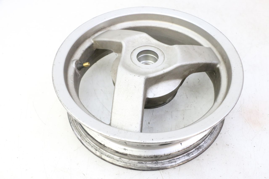 photo de LLANTA TRASERA PEUGEOT VIVACITY NEW 4T 50 (2008 - 2017) - Inspección visual detallada