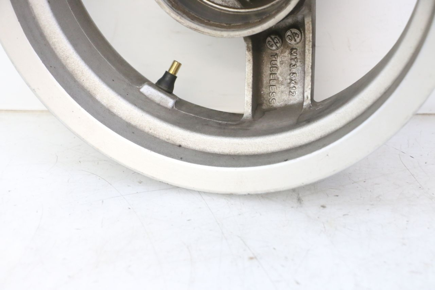 photo de LLANTA TRASERA PEUGEOT VIVACITY NEW 4T 50 (2008 - 2017) - Zoom estado de uso