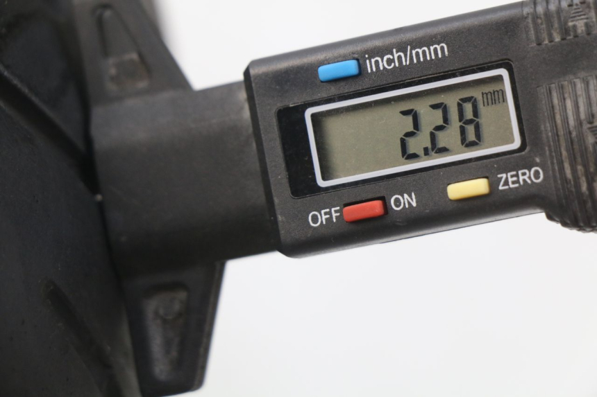 photo de LLANTA TRASERA PEUGEOT VIVACITY 100 (1999 - 2008) - Detalle de la pieza