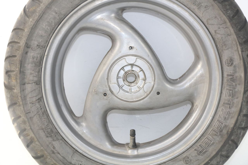 photo de LLANTA TRASERA PEUGEOT VIVACITY 100 (1999 - 2008) - Zoom sobre los componentes