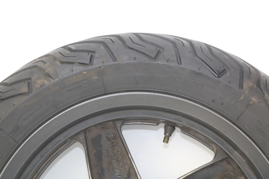 photo de LLANTA TRASERA YAMAHA XMAX X-MAX 125 (2006 - 2009) - Zoom sobre los componentes