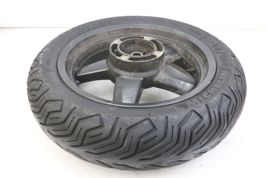 photo de LLANTA TRASERA YAMAHA XMAX X-MAX 125 (2006 - 2009) - Otra perspectiva