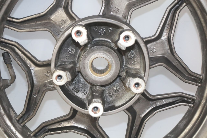 photo de LLANTA TRASERA KYMCO X-TOWN XTOWN 125 (2016 - 2021) - Inspección visual detallada