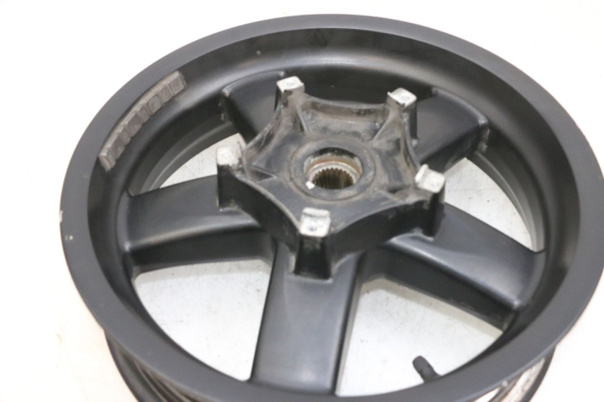 photo de LLANTA TRASERA PIAGGIO XEVO - X EVO 125 (2007 - 2017) - Primer plano de alta resolución