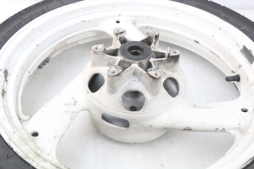 photo de LLANTA TRASERA YAMAHA XJN XJ N DIVERSION 600 (1994 - 1997) - Detalles de los puntos de fijación