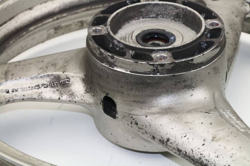 photo de LLANTA TRASERA HONDA XLV VARADERO 125 (2000 - 2006) - Zoom estado de uso