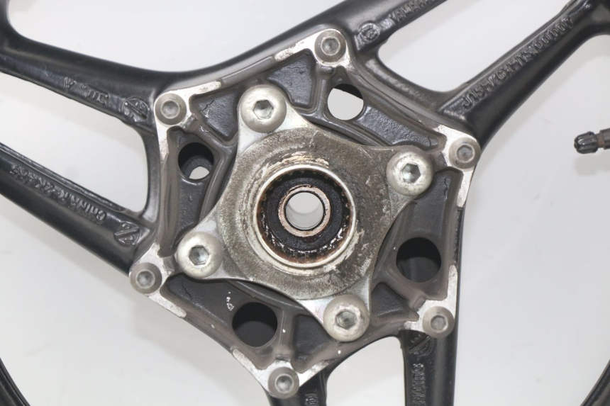 photo de LLANTA TRASERA YAMAHA XP T-MAX TMAX 500 (2008 - 2012) - Características distintivas