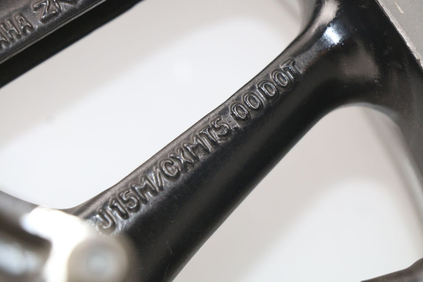 photo de LLANTA TRASERA YAMAHA XP T-MAX TMAX 500 (2008 - 2012) - Estado de la superficie y material