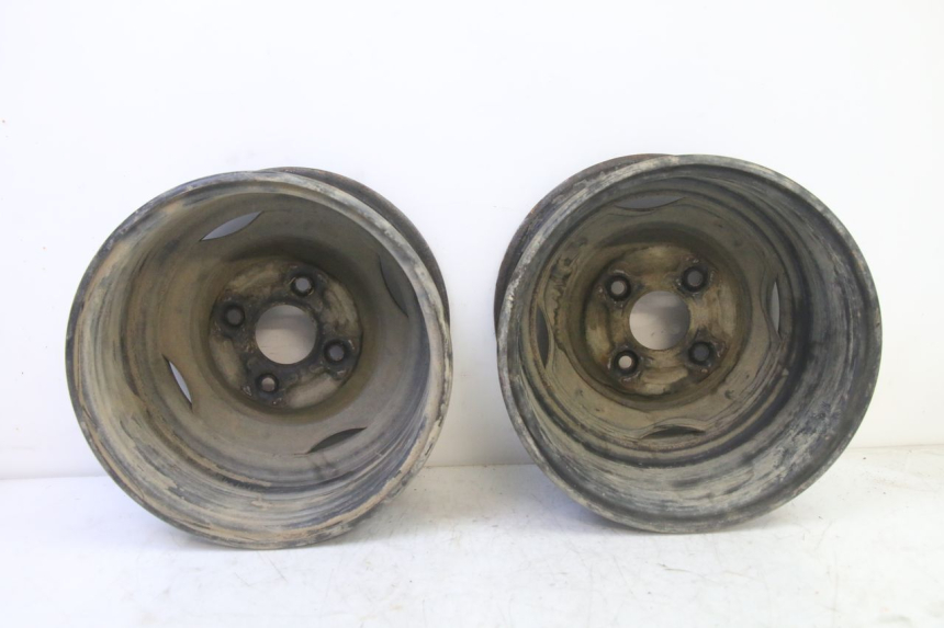 photo de LLANTA TRASERA YAMAHA YFM GRIZZLY 550 (2008 - 2015) - Otra vista del artículo