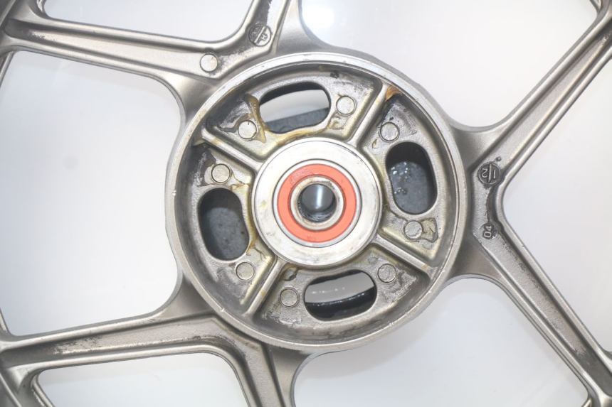 photo de LLANTA TRASERA KAWASAKI Z S 750 (2003 - 2006) - Otra vista del artículo