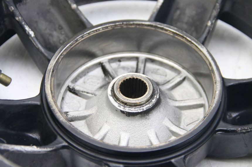 photo de LLANTA TRASERA PIAGGIO ZIP 2T 50 (2009 - 2019) - Características distintivas