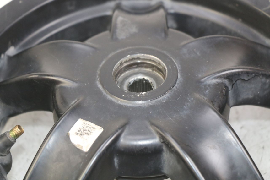 photo de LLANTA TRASERA PIAGGIO ZIP 4T 50 (2018 - 2020) - Estado de la superficie y material