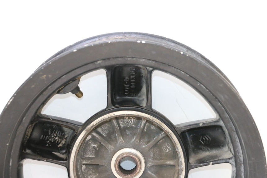 photo de LLANTA TRASERA PIAGGIO ZIP 4T 50 (2018 - 2020) - Detalles de los puntos de fijación