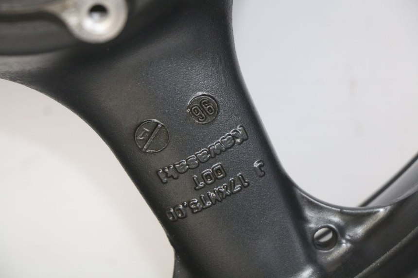 photo de LLANTA TRASERA KAWASAKI ZX-6R ZX6R 600 (1995 - 1997) - Zoom sobre los componentes