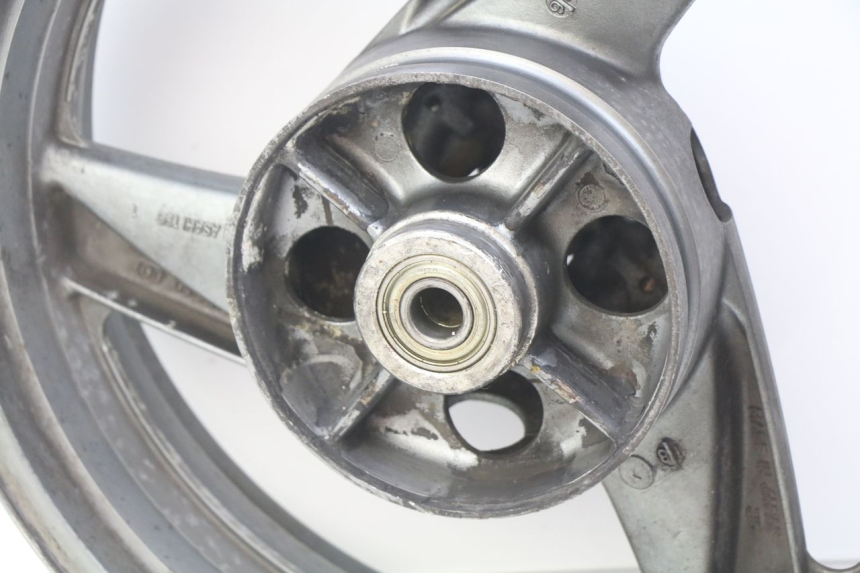 photo de LLANTA TRASERA KAWASAKI ZZR 600 (1995 - 2004) - Detalles de los puntos de fijación