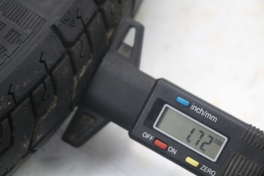 photo de LLANTA DELANTERA PEUGEOT 103 VOGUE VS2 50 (2004 - 2017) - Características distintivas
