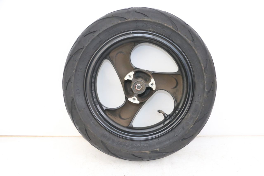 photo de LLANTA DELANTERA KYMCO AGILITY 4T 50 (2018 - 2022) - Detalles de los puntos de fijación