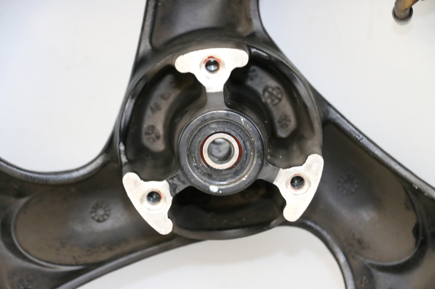 photo de LLANTA DELANTERA KYMCO AGILITY 4T 50 (2018 - 2022) - Primer plano técnico