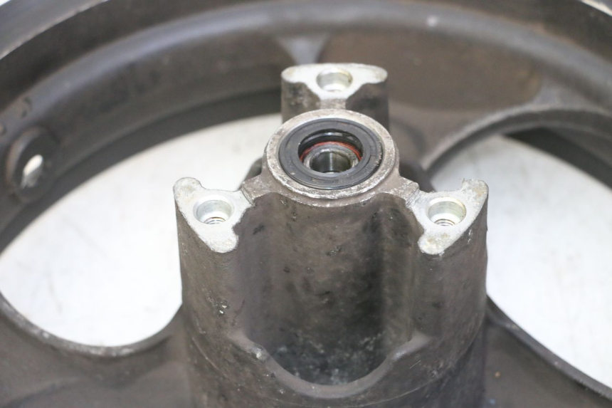 photo de RUEDA DELANTERA KYMCO AGILITY 4T 50 (2005 - 2018) - Zoom estado de uso