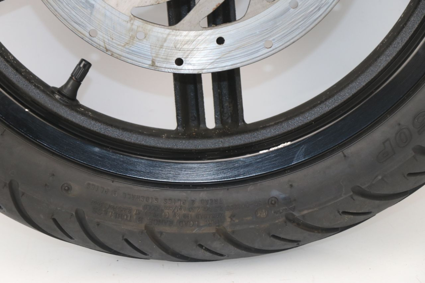 photo de LLANTA DELANTERA  KYMCO AGILITY CITY 16P 125 (2015 - 2021) - Primer plano de alta resolución