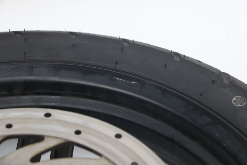 photo de LLANTA DELANTERA  KYMCO AGILITY CITY 50 (2008 - 2016) - Primer plano técnico