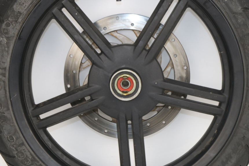 photo de LLANTA DELANTERA  KYMCO AGILITY CITY 50 (2008 - 2016) - Estado de la superficie y material