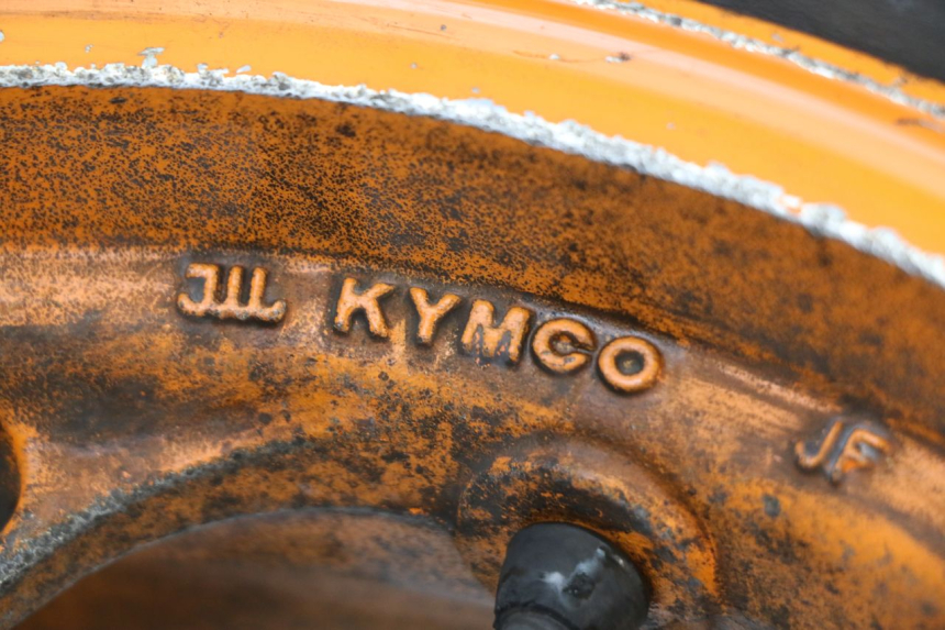 photo de LLANTA DELANTERA  KYMCO AGILITY FR 2T 50 (2012 - 2017) - Primer plano de alta resolución